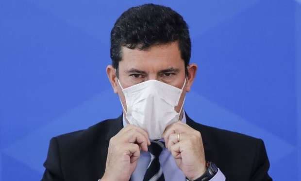 Ex-juiz e presidenciável Sergio Moro anuncia que está com Covid
