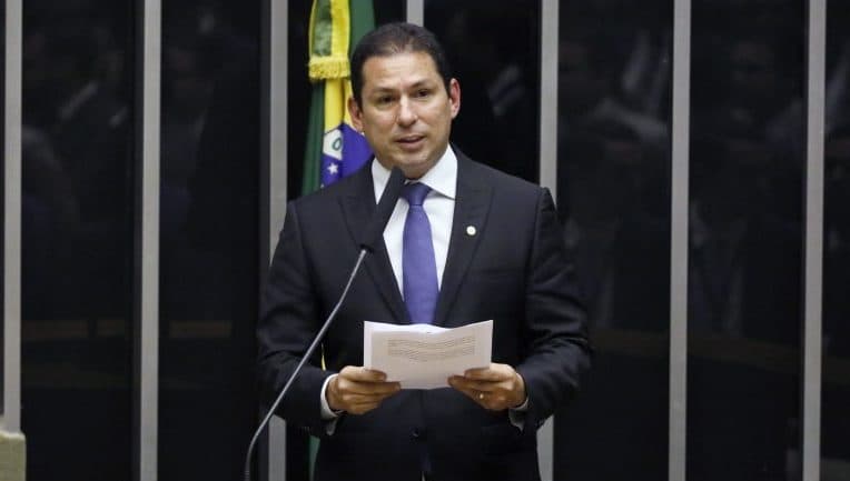 Bancada do Amazonas no Congresso anuncia ações no STF e TSE para barrar redução do IPI