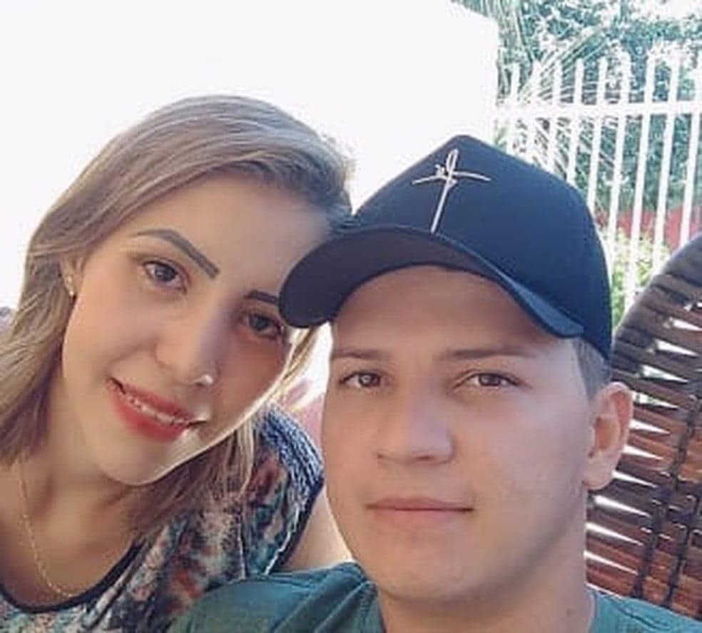 Com ajuda de amante, esposa mata marido a facadas enquanto ele dormia
