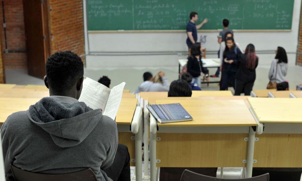 Estudantes têm até hoje para se inscrever no Prouni