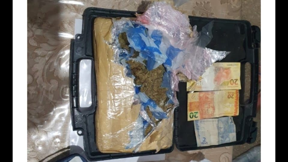 Homem é preso por tráfico de drogas em barco no rio Juruá