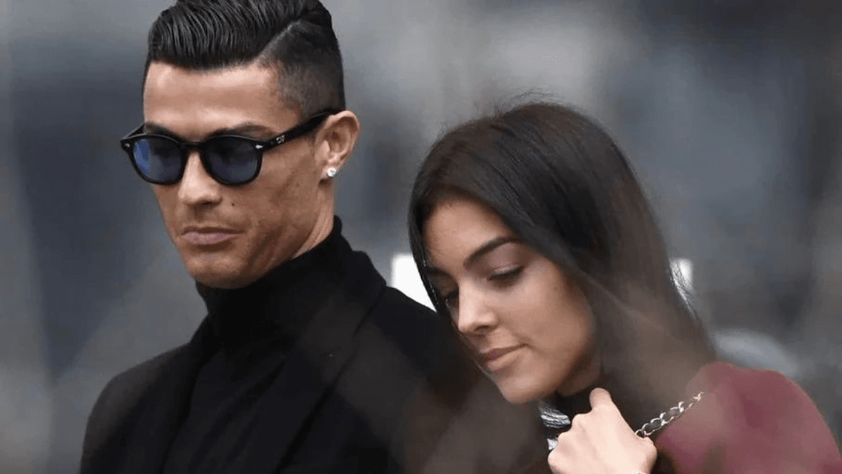 Cristiano Ronaldo anuncia morte de um dos filhos gêmeos
