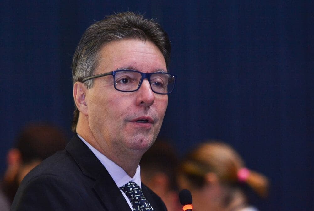Candidato ao Senado, Castro informa ter R$ 836 mil em bens