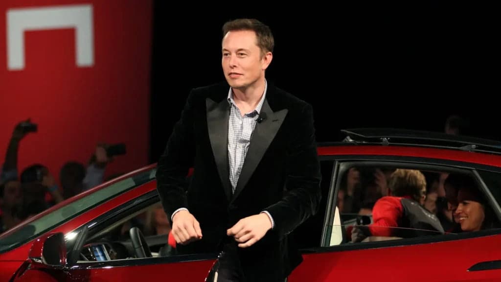 Elon Musk recua e anuncia que &#8220;ainda está comprometido&#8221; com a compra do Twitter