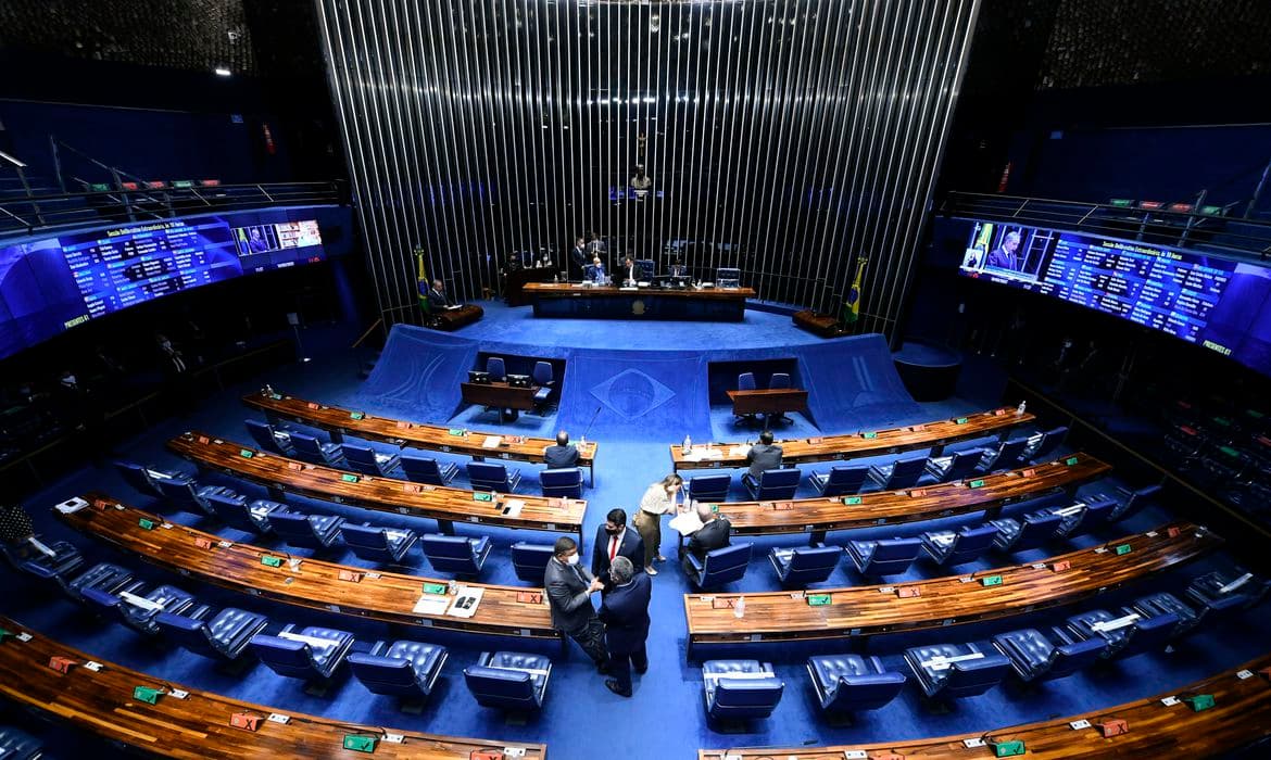 Senado projeto autoriza IPVA zero para motos de até 170 cilindradas