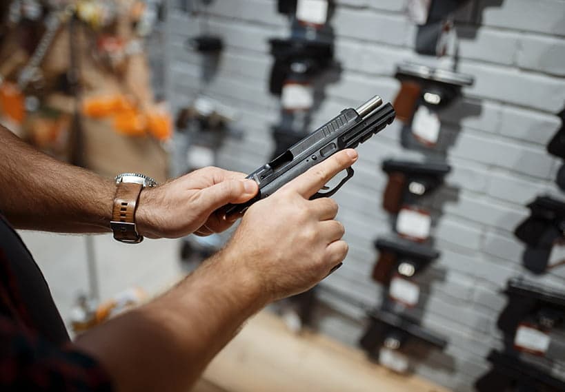 &#8220;Bancada da bala&#8221; comenta decreto de Lula que eleva imposto sobre armas