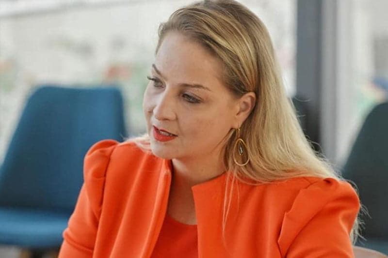 Carol Braz encara &#8220;apagão&#8221; em reunião na zona norte e reforça propostas de campanha para a CMM