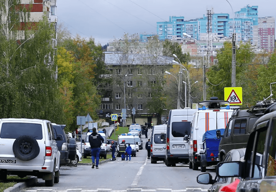 Atirador abre fogo em escola no oeste da Rússia