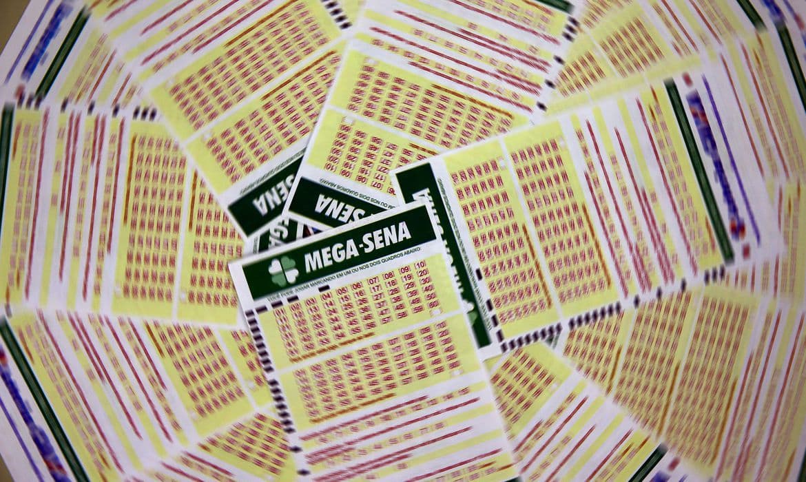 Sem vencedor, Mega-Sena acumula em R$17 milhões