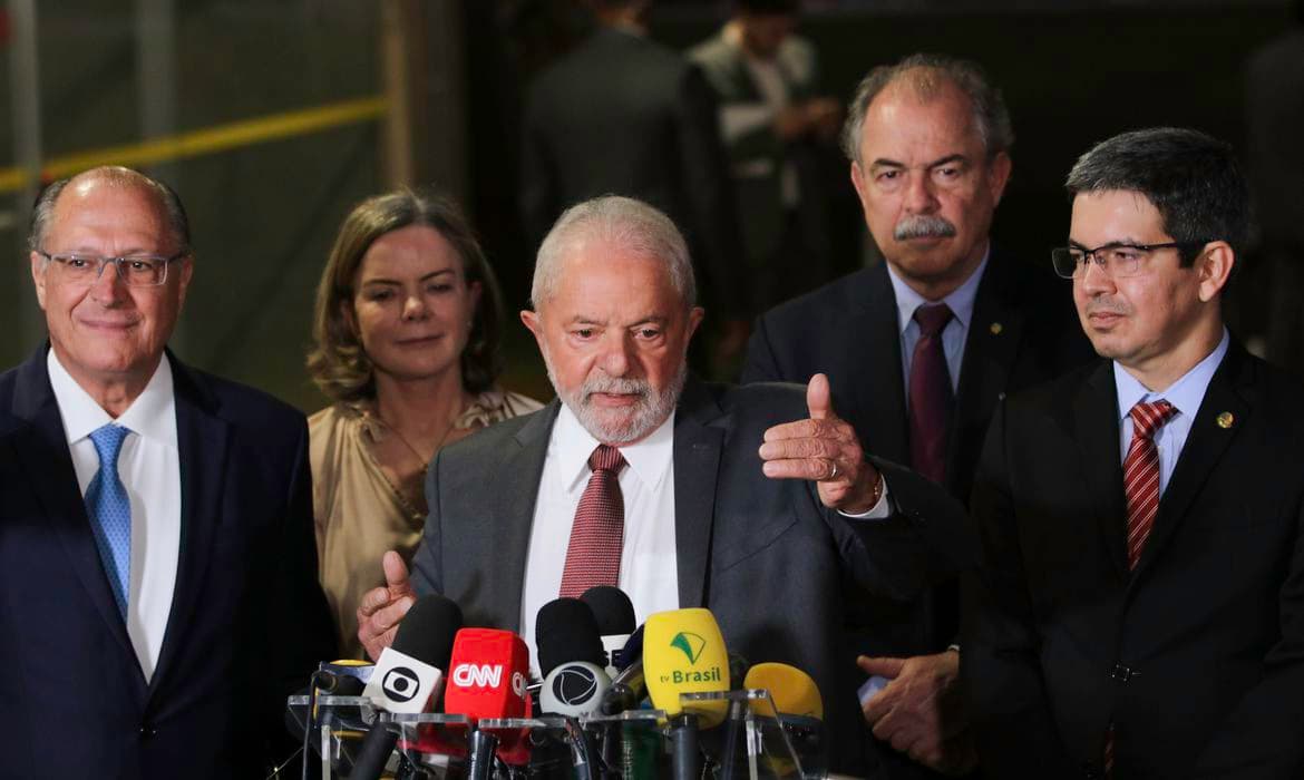 Lula ironiza mercado em dia de queda na bolsa e alta do dólar