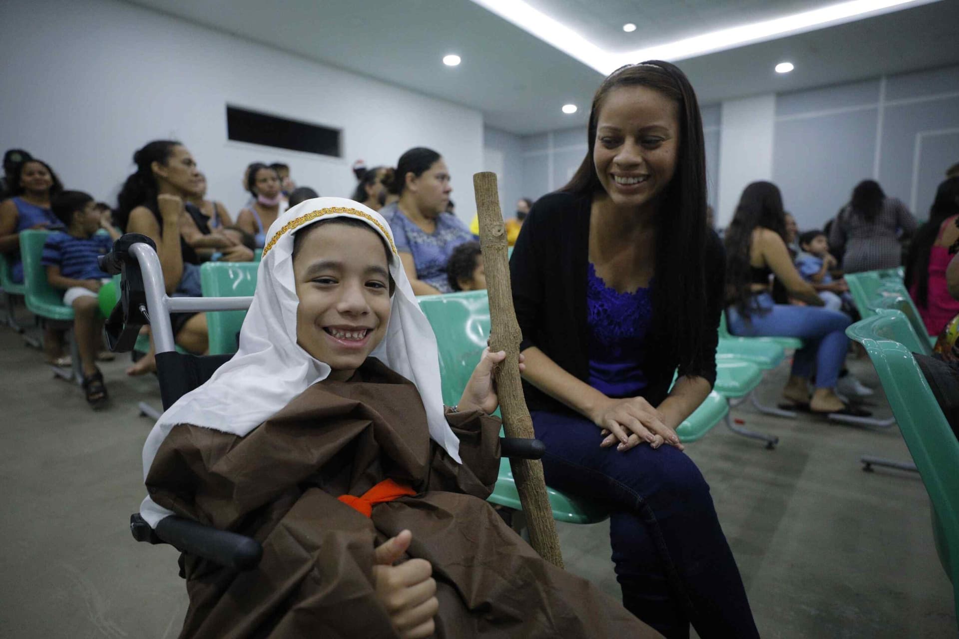 Festa de Natal reúne crianças PcD em Manaus