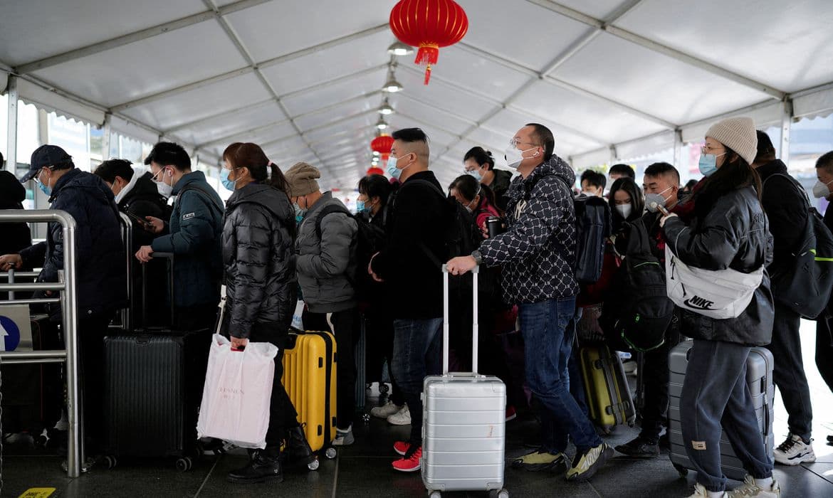 Viagens no feriado aumentam risco da Covid na China