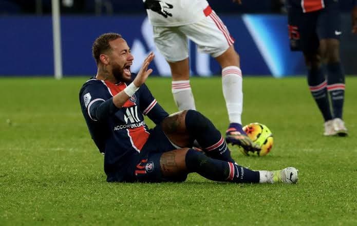 &#8220;Tornozelo de vidro&#8221;: Neymar sofre nova lesão