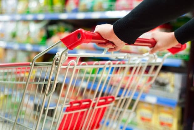 Alimentação e combustível representam 41% do orçamento dos brasileiros