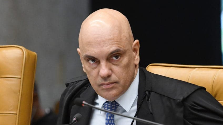 PF vê &#8220;relação&#8221; entre agressões a Moraes e inquérito no STF ao pedir buscas contra suspeitos