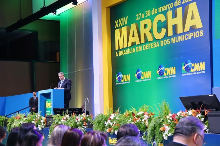 Financiamento do piso da enfermagem será debatido na Câmara