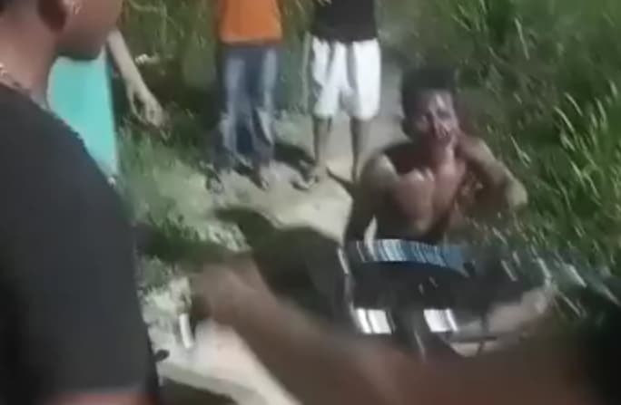 CENAS FORTES: Homem é espancado por populares ao tentar violentar criança de 9 anos em Manaus