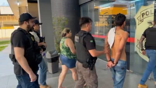 VÍDEOS: Acusados de torturar mulher até a morte são presos em Manaus