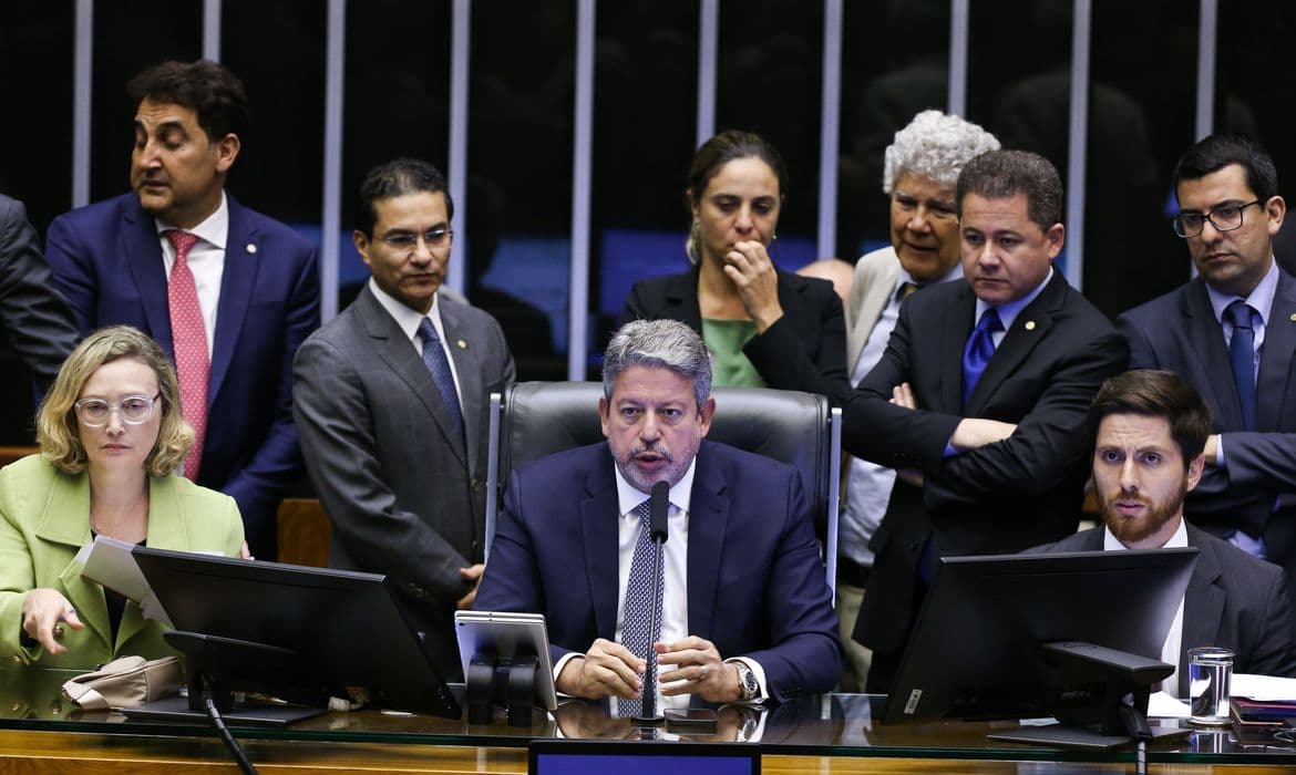 Votação do PL das Fake News é retirada de pauta por Arthur Lira