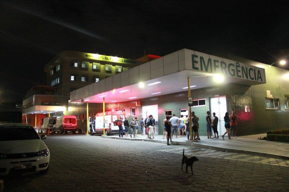 Sucateiro é baleado e tem moto roubada após deixar filha na escola, em Manaus