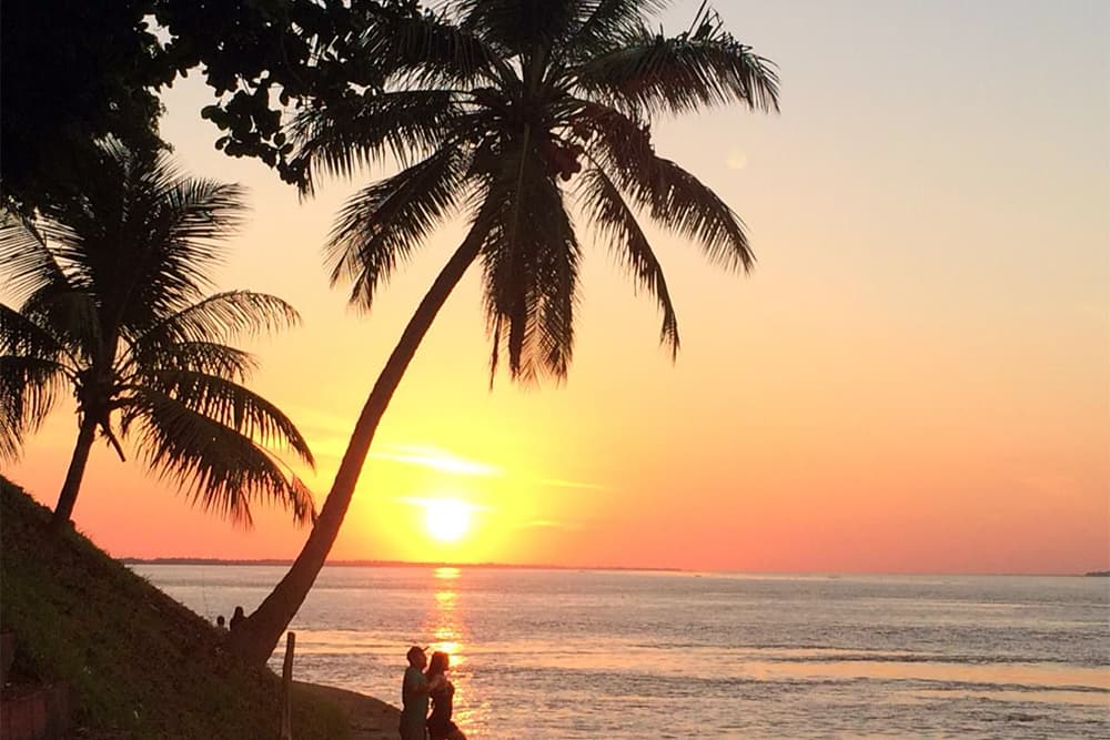 Confira três dicas de lugares para tirar foto do pôr do sol na Ilha da Magia, em Parintins