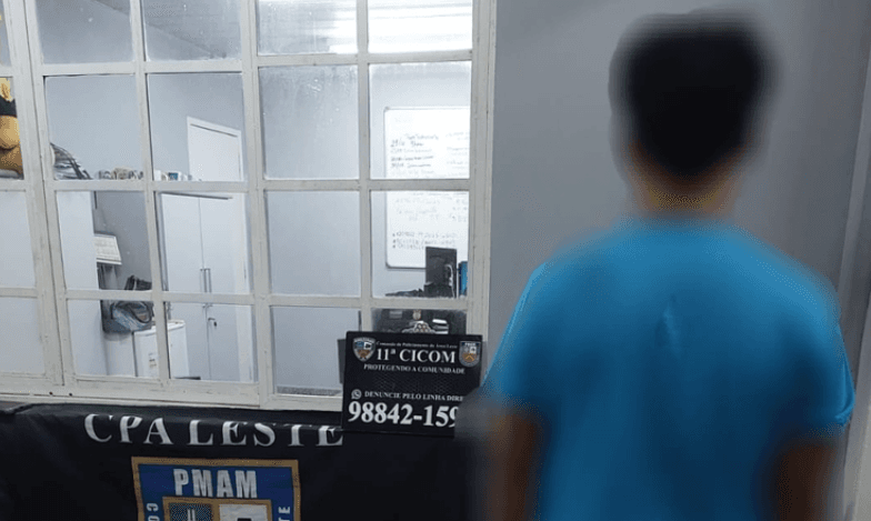 Homem é preso após tentar beijar menina que voltava da escola em Manaus