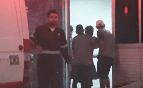 Homem briga com desafeto no meio da rua e acaba baleado, em Manaus