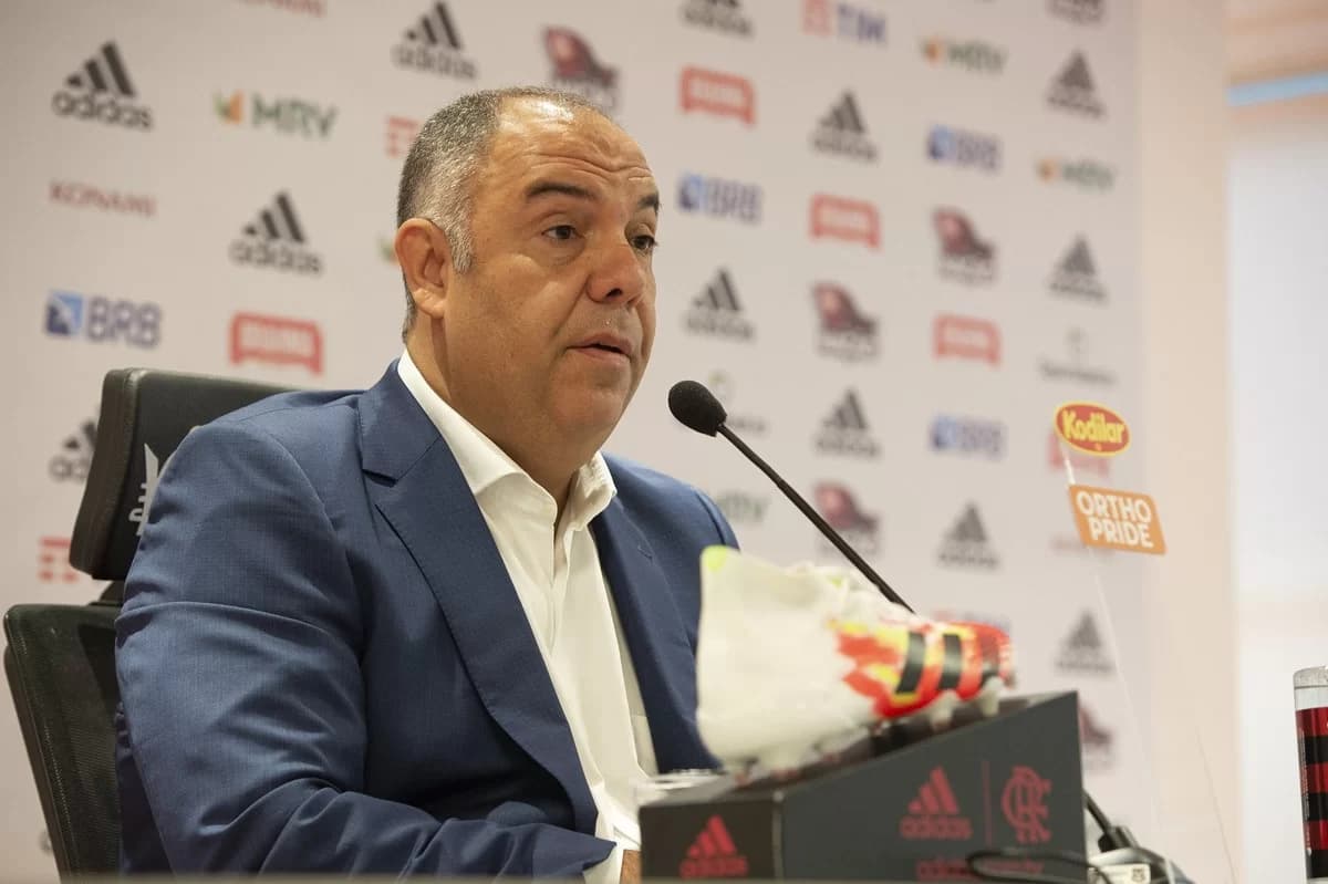 VÍDEOS: Vice-presidente do Flamengo agride torcedor em shopping do RJ
