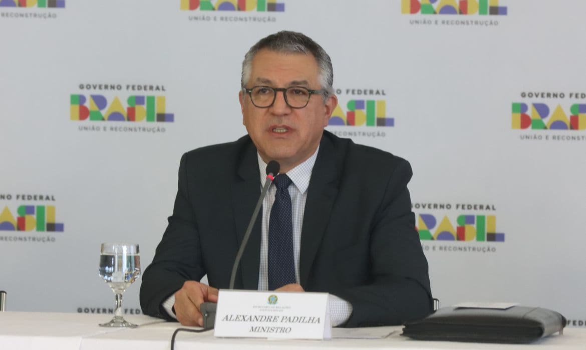 Governo adiantará R$ 10 bilhões para compensar perda de ICMS