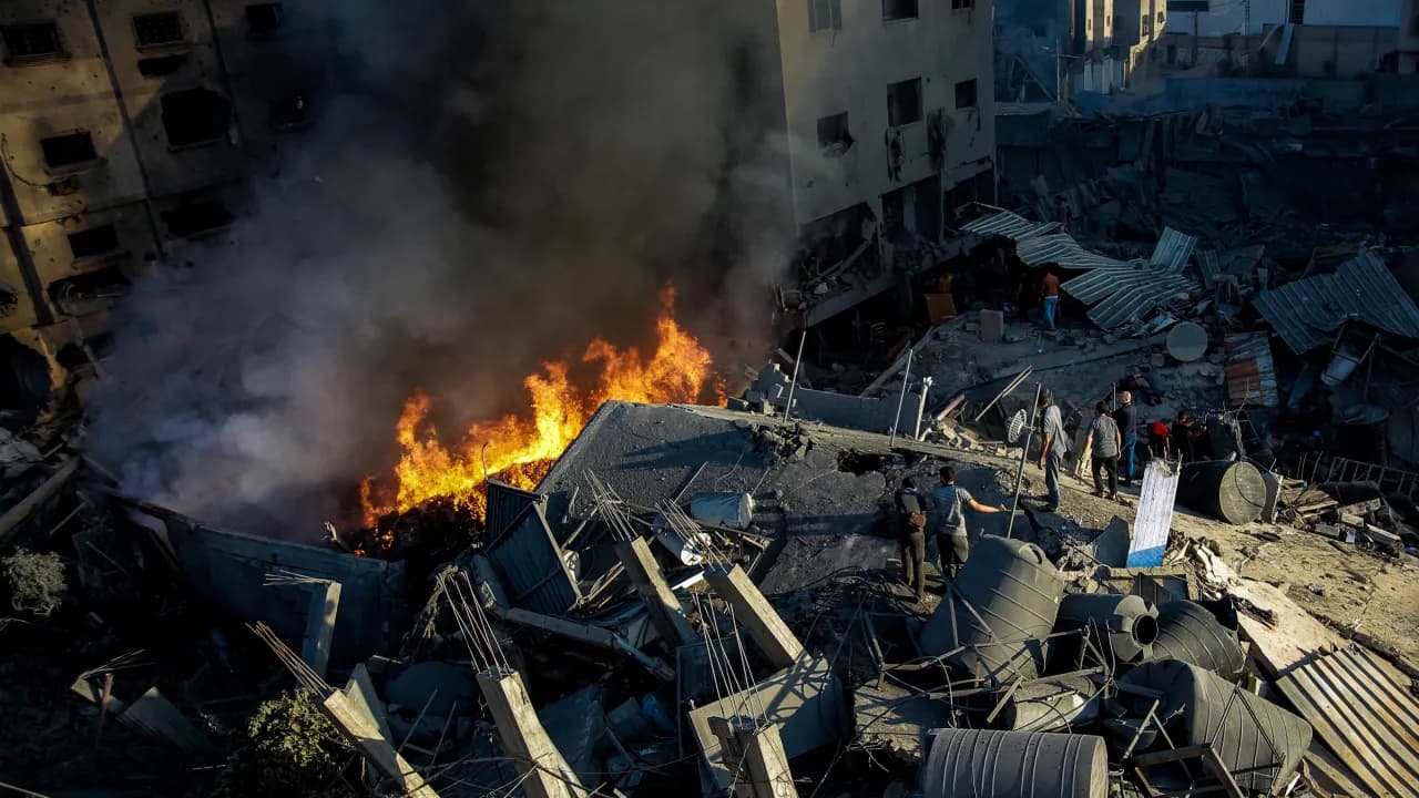 Israel faz nova incursão em Gaza e deixa mil soterradas, de acordo com a OMS