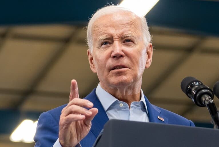 Joe Biden completa 81 anos e aumenta recorde na Casa Branca
