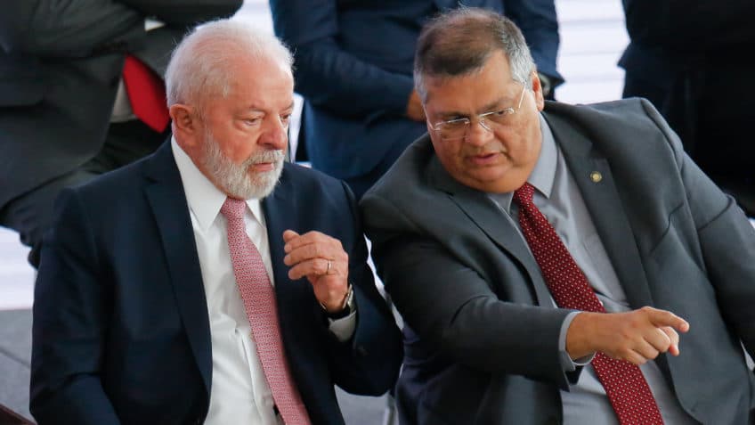 “Onde Dino é melhor para o Brasil, no STF ou no Ministério?&#8221;, diz Lula