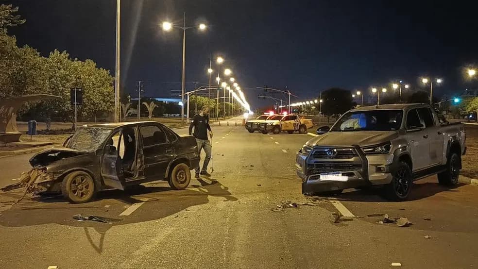 Motorista provoca acidente ao dirigir na contramão e fica em estado grave