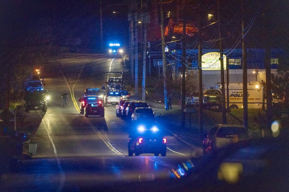 EUA: polícia pede lockdown após ataques