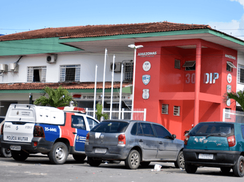Homem é preso no momento em que registrava B.O em delegacia de Manaus