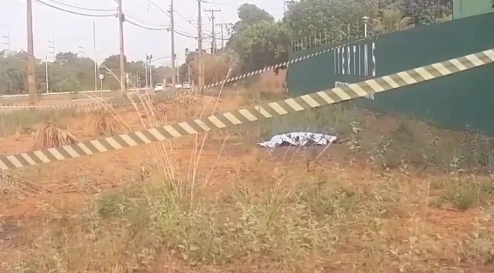 Vídeo: Motociclista é morto a tiros após discussão com motorista de carro