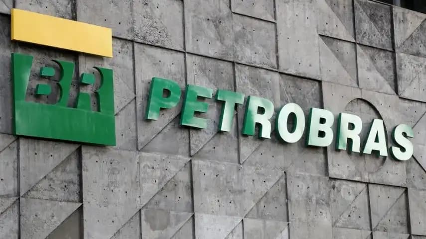 TCU aponta irregularidades na política de preços de combustíveis na época de Dilma
