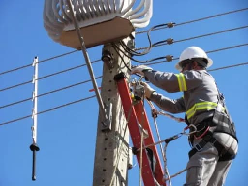Dez bairros ficarão sem energia elétrica nesta segunda-feira (13) em Manaus