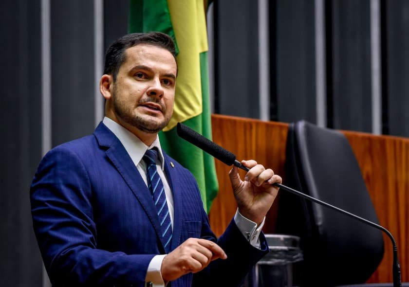 Alberto Neto está certo sobre a união da direita, até a esquerda sabe disso