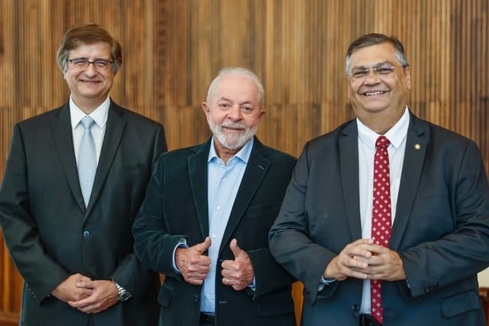 CONFIRMADO: Lula indica Dino ao STF e Gonet à PGR