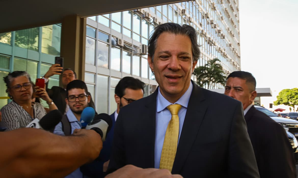 Haddad comemora aprovação da Reforma tributária e diz que pode ser promulgada ainda este ano