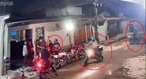 VÍDEO: Grupo com seis assaltantes &#8216;fazem a limpa&#8217; em pessoas em frente de casa, em Manaus