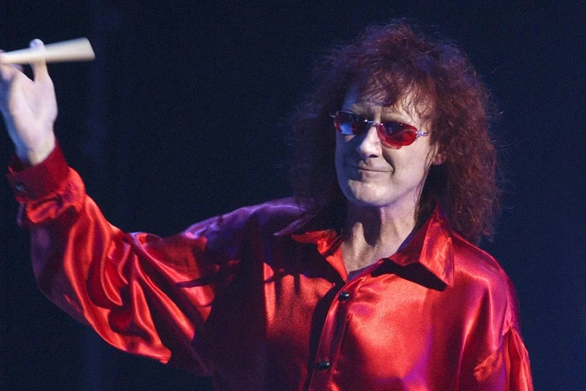 Morre aos 77 anos o baterista original do AC/DC, Colin Burgess