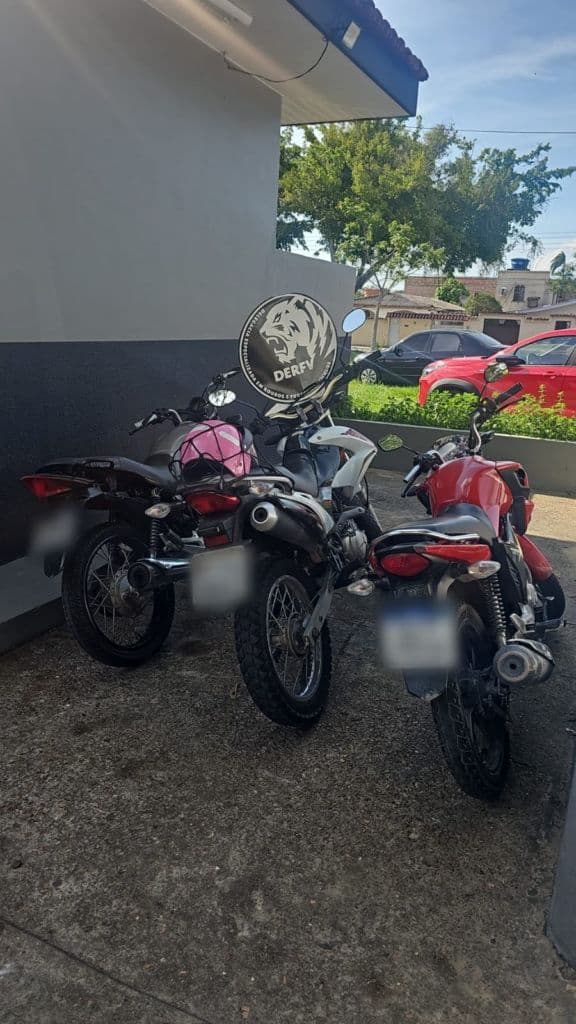 Homem é preso após furtar motocicletas em supermercados de Manaus