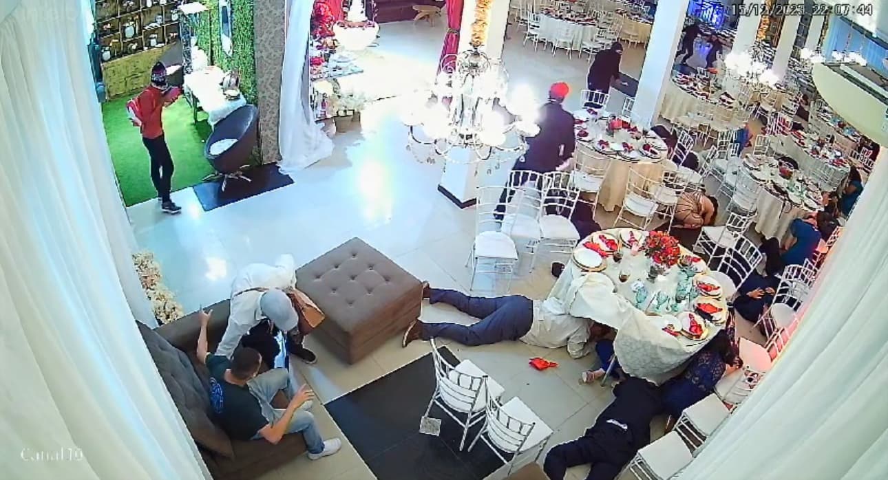 VÍDEOS: Buffet é assaltado durante festa de casamento em Manaus