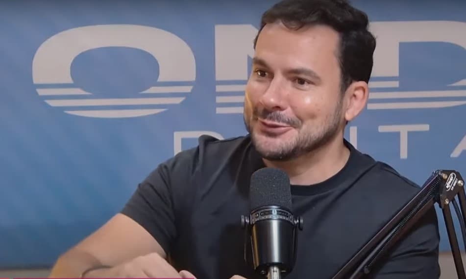 Alberto Neto diz que “Amom foi um bom vereador, mas falta maturidade e posicionamento”