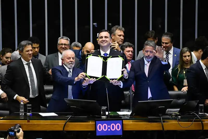 Congresso promulga reforma tributária; veja principais pontos