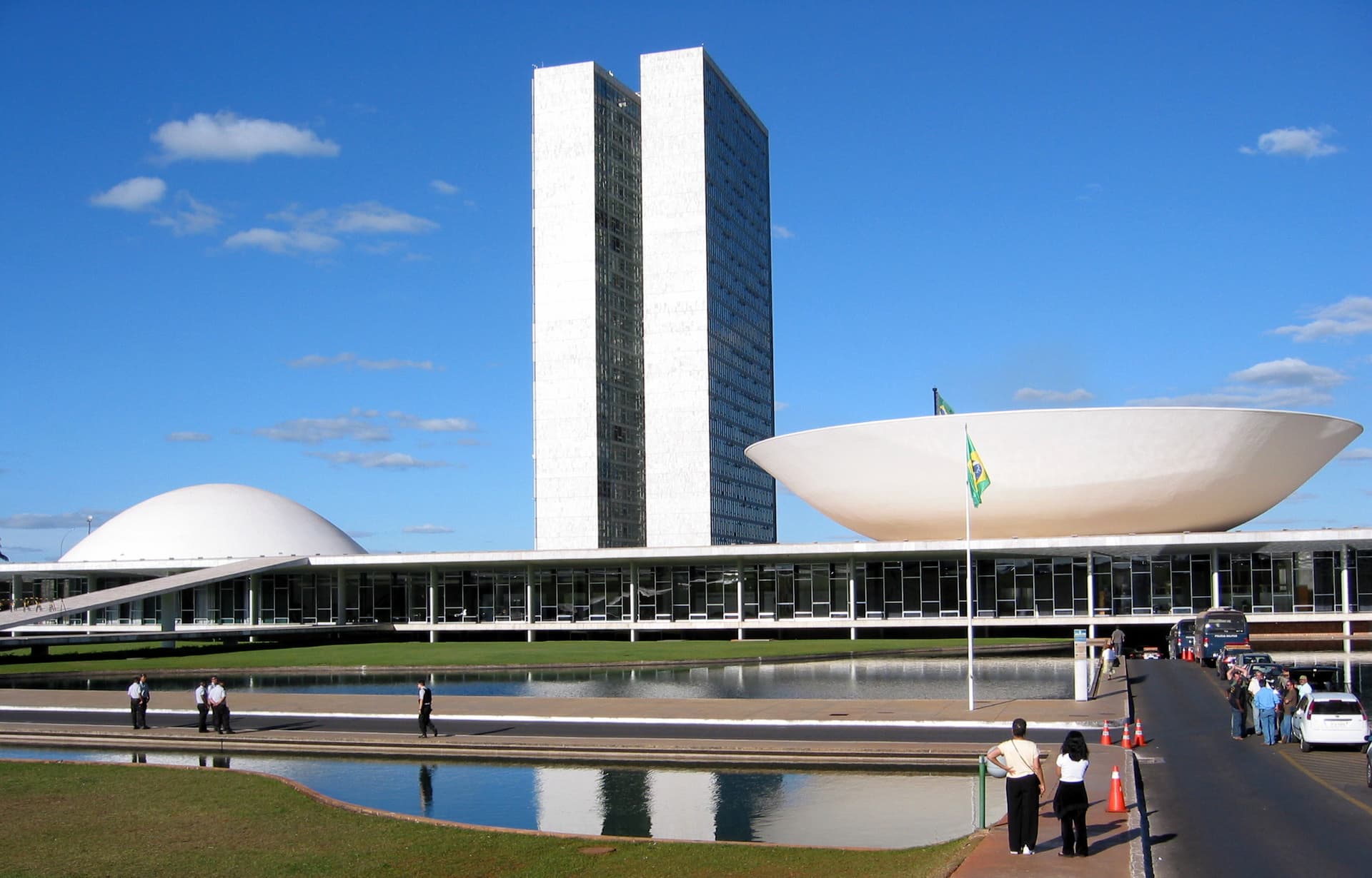 PEC que limita decisões do STF começa a tramitar na Câmara após Corte manter suspensão de emendas