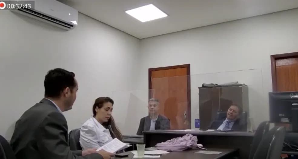 Após denunciar delegado por assédio, policial civil é suspeita de atirar em namorado