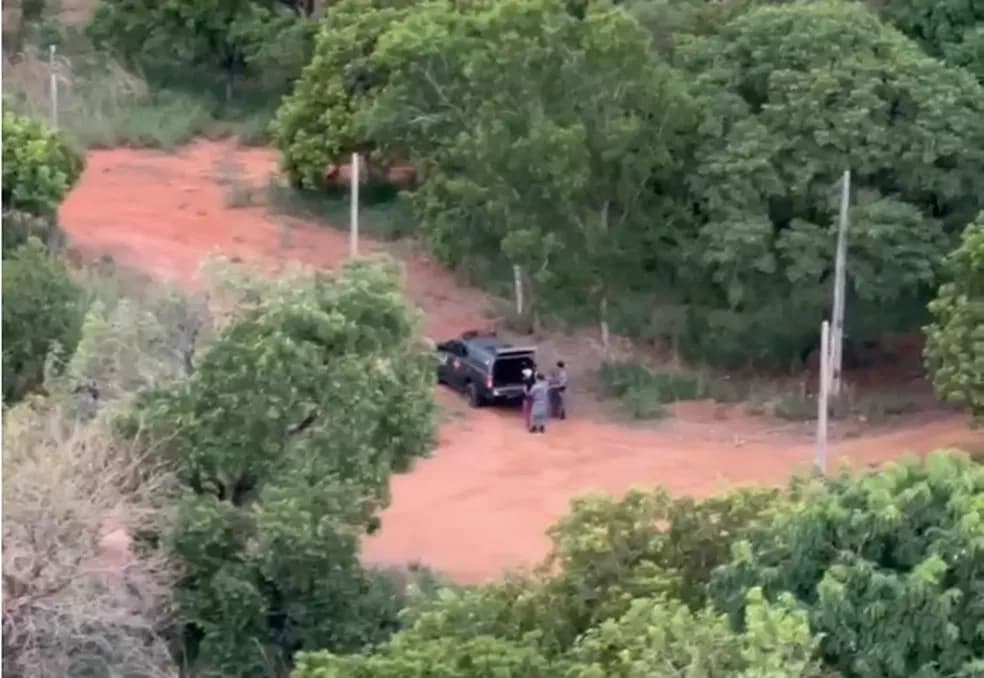 VÍDEO: Homem sofre infarto após ser perseguido e preso pela PM